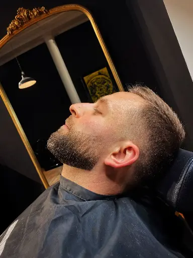 Coupe + Taille de Barbe (65,00€)
